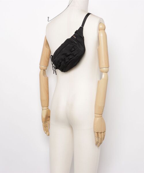 CMF OUTDOOR GARMENT（シーエムエフアウトドアガーメント）の「CMF OUTDOOR GARMENT / シーエムエフ アウトドア ガーメント：FANNY PACK BALLISTIC：CMF2601-AC15[AST]（ショルダーバッグ・メンズ・ブラック・FREE）」の5枚目の写真