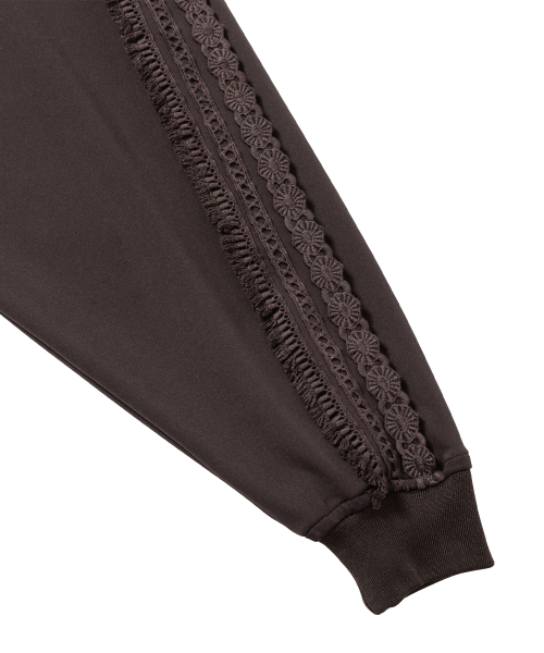 AJOBYAJO（アジョバイアジョ）の「Multi Lace Trim Raglan Track Jacket [DARK BROWN]（ナイロンジャケット・レディース・その他・MEDIUM/LARGE/X-LARGE）」の5枚目の写真