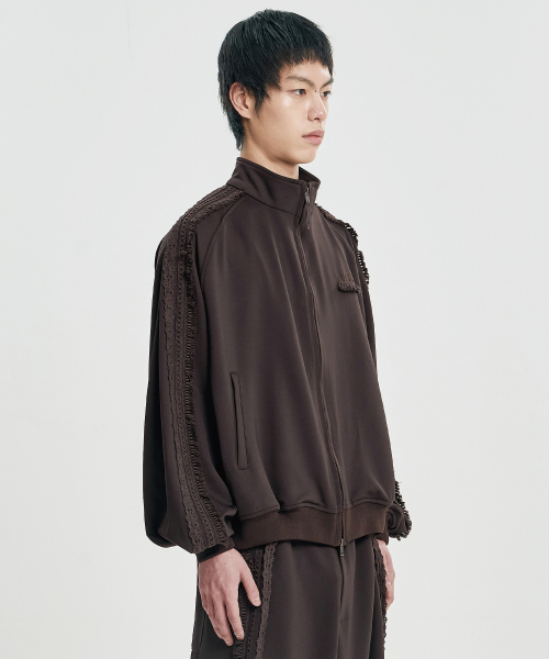 AJOBYAJO（アジョバイアジョ）の「Multi Lace Trim Raglan Track Jacket [DARK BROWN]（ナイロンジャケット・レディース・その他・MEDIUM/LARGE/X-LARGE）」の9枚目の写真