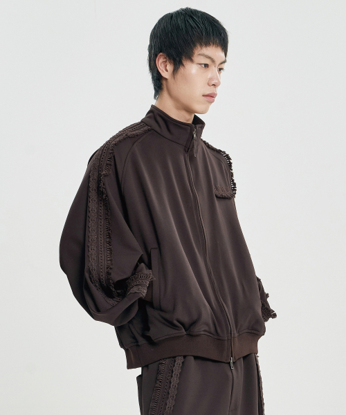 AJOBYAJO（アジョバイアジョ）の「Multi Lace Trim Raglan Track Jacket [DARK BROWN]（ナイロンジャケット・レディース・その他・MEDIUM/LARGE/X-LARGE）」の10枚目の写真