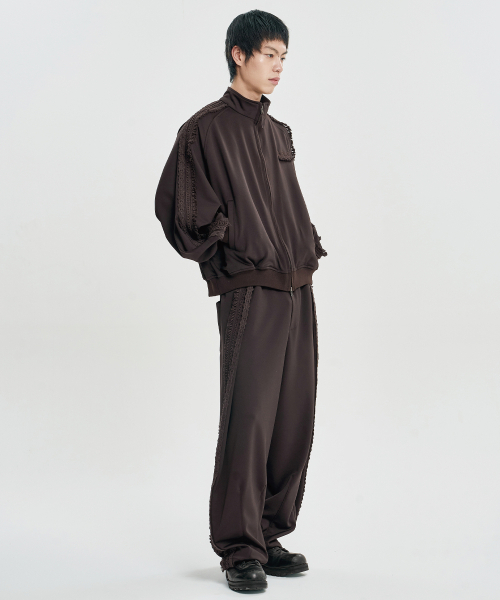 AJOBYAJO（アジョバイアジョ）の「Multi Lace Trim Raglan Track Jacket [DARK BROWN]（ナイロンジャケット・レディース・その他・MEDIUM/LARGE/X-LARGE）」の11枚目の写真