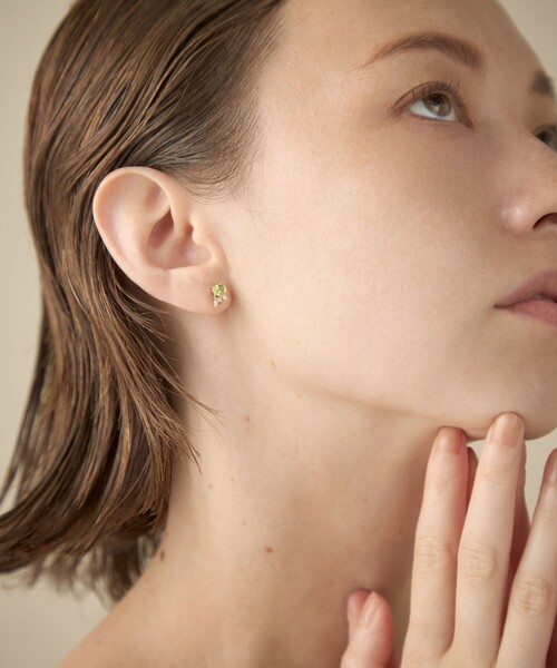 ete bijoux（エテビジュー）の「[ピース] K10YG ペリドット/グリーンクォーツ ピアス（ピアス（片耳用）・レディース・イエローゴールド・FREE）」の5枚目の写真