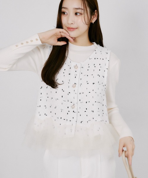 tocco closet(トッコ クローゼット)の「【ZOZO限定】裾フリルチュールドットツイードベスト(ベスト・レディース・オフホワイト/ブラック・M)」の1枚目の写真