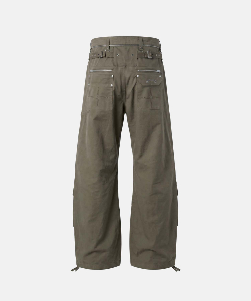 BADBLOOD(バッドブラッド)の「ALPHA カーブドブーツカット カーゴパンツ - カーキ(その他パンツ・レディース・その他・SMALL/MEDIUM)」の3枚目の写真