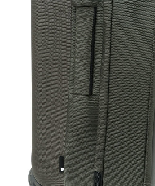 incase(インケース)の「【ZOZO限定】INTR10041-ANTIncase VIA Roller 80 - Anthracite【ZOZO限定】(スーツケース/キャリーバッグ・メンズ・チャコールグレー・ONE SIZE)」の6枚目の写真