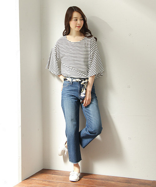 Honeys（ハニーズ）の「ＵＶカット 吸水速乾でさらさら着心地フレア袖プルオーバー（Tシャツ/カットソー・レディース・ブルー/オフホワイト/ピンク/ネイビー/ブラック/ライトピンク/ホワイト×ブラック・M/L/S）」の15枚目の写真