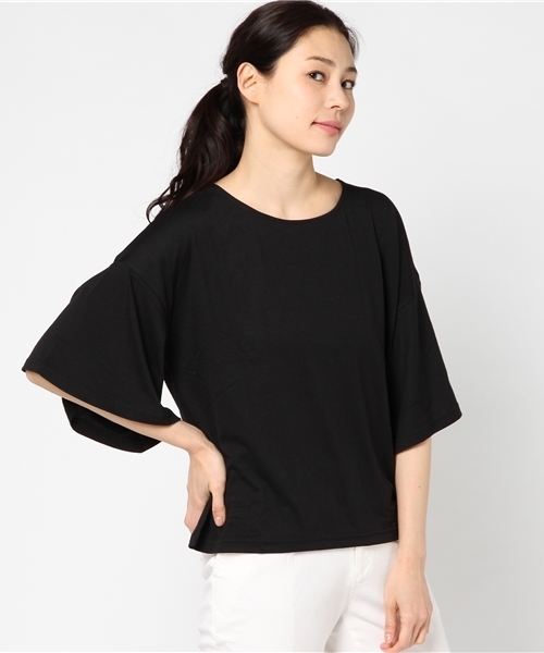 Honeys（ハニーズ）の「ＵＶカット 吸水速乾でさらさら着心地フレア袖プルオーバー（Tシャツ/カットソー・レディース・ブルー/オフホワイト/ピンク/ネイビー/ブラック/ライトピンク/ホワイト×ブラック・M/L/S）」の4枚目の写真