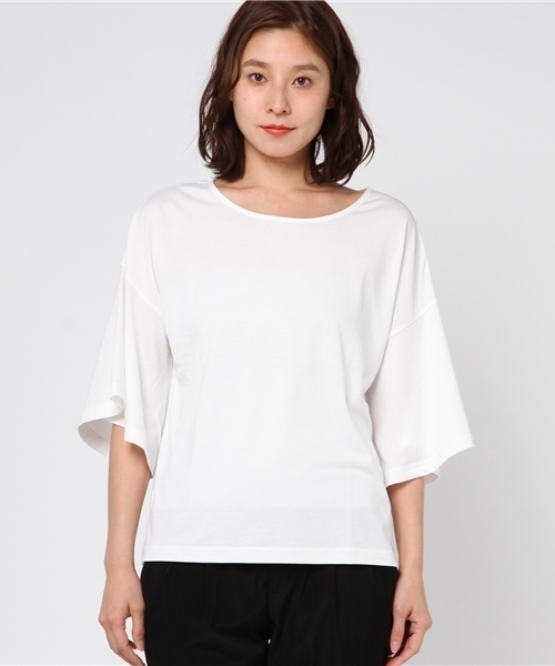 Honeys（ハニーズ）の「ＵＶカット 吸水速乾でさらさら着心地フレア袖プルオーバー（Tシャツ/カットソー・レディース・ブルー/オフホワイト/ピンク/ネイビー/ブラック/ライトピンク/ホワイト×ブラック・M/L/S）」の8枚目の写真