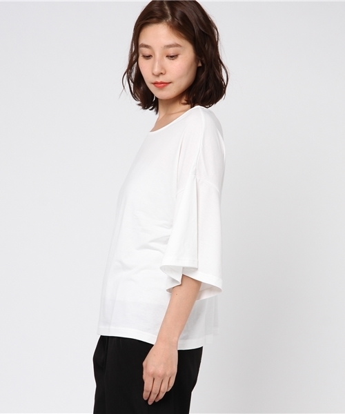 Honeys（ハニーズ）の「ＵＶカット 吸水速乾でさらさら着心地フレア袖プルオーバー（Tシャツ/カットソー・レディース・ブルー/オフホワイト/ピンク/ネイビー/ブラック/ライトピンク/ホワイト×ブラック・M/L/S）」の9枚目の写真