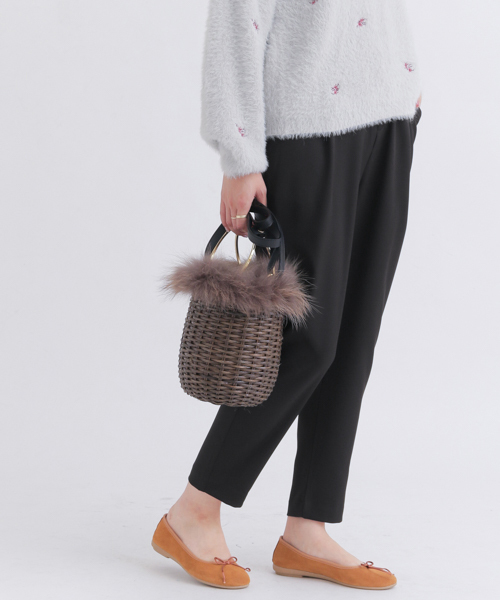 URBAN RESEARCH Sonny Label(アーバンリサーチサニーレーベル)の「ウォッシャブルストレッチテーパードパンツ(その他パンツ・レディース・ブラック/グレー系その他/ブラウン系その他・38/36)」の2枚目の写真