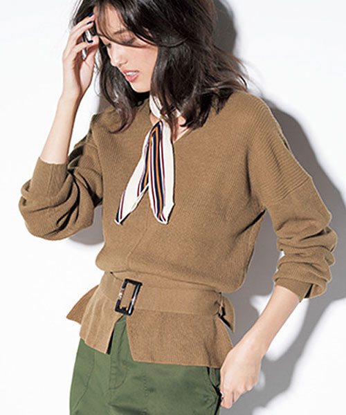 GeeRA(ジーラ)の「ペプラムシルエットのベルト付ニット(ニット/セーター・レディース・イエロー/モカ・MEDIUM/LARGE/X-LARGE/XX-LARGE)」の2枚目の写真