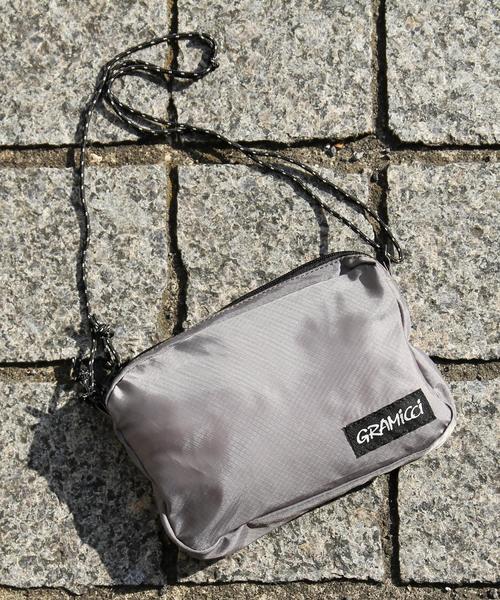 Gramicci（グラミチ）の「Gramicci(グラミチ)別注リップストップサコッシュバッグ（ショルダーバッグ・メンズ・ホワイト/ブラック/ダークグレー/レッド・FREE）」の4枚目の写真