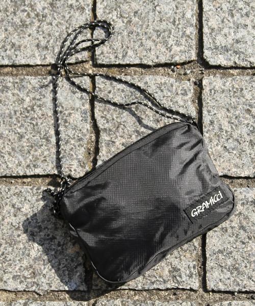 Gramicci（グラミチ）の「Gramicci(グラミチ)別注リップストップサコッシュバッグ（ショルダーバッグ・メンズ・ホワイト/ブラック/ダークグレー/レッド・FREE）」の3枚目の写真