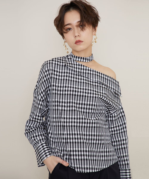 ☆新品！ステュディオス　チョーカーアレンジブラウス STUDIOUS（ステュディオス）の「ワンショルダーチョーカーブラウス