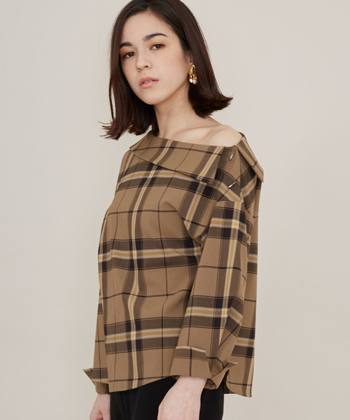 ☆新品！ステュディオス　チョーカーアレンジブラウス STUDIOUS（ステュディオス）の「ワンショルダーチョーカーブラウス