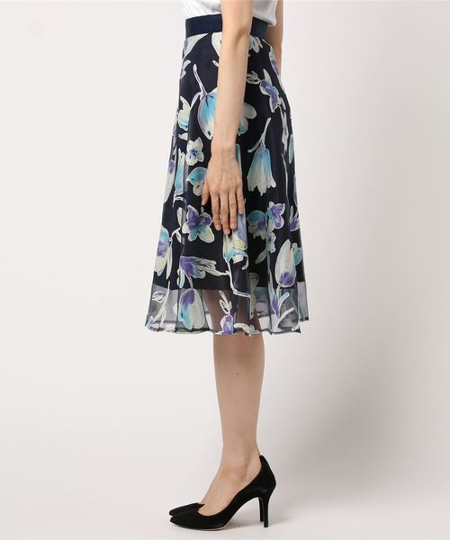 JILL STUART（ジルスチュアート）の「オパールフラワープリントフレアスカート（スカート・レディース・ライトグリーン/ネイビー・0/2/4）」の5枚目の写真
