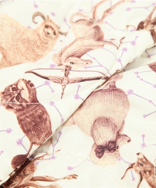 bortsprungt.（ボシュプルメット）の「夜空のパーティ中綿スカラップ