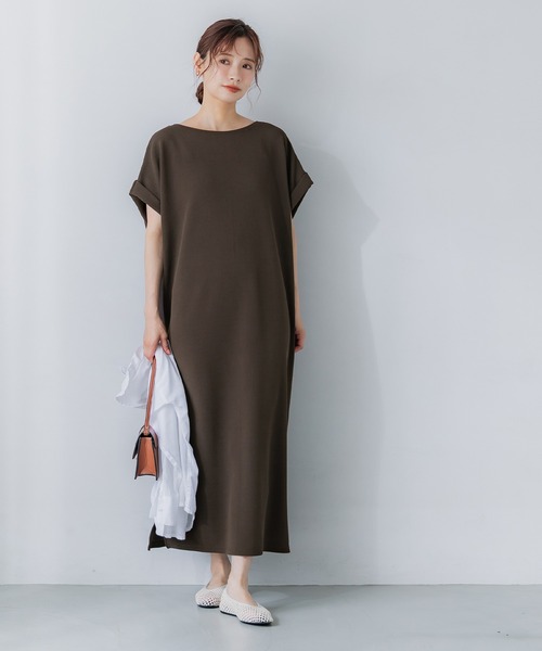 coca（coca）（コカ）の「エンボス加工ボートネックロングワンピース（ワンピース・レディース・ブラック/ブラウン・ONE SIZE/S/L/M）」の14枚目の写真