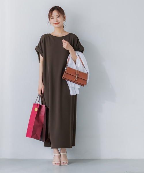 coca（coca）（コカ）の「エンボス加工ボートネックロングワンピース（ワンピース・レディース・ブラック/ブラウン・ONE SIZE/S/L/M）」の18枚目の写真