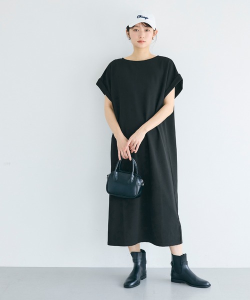 coca(coca)(コカ)の「エンボス加工ボートネックロングワンピース(ワンピース・レディース・ブラック/ブラウン・ONE SIZE/S/L/M)」の19枚目の写真
