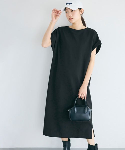 coca(coca)(コカ)の「エンボス加工ボートネックロングワンピース(ワンピース・レディース・ブラック/ブラウン・ONE SIZE/S/L/M)」の17枚目の写真