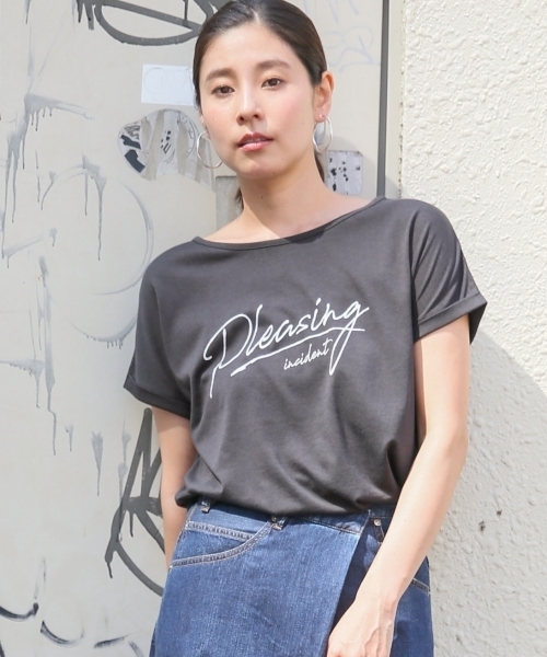 LEPSIM(レプシィム)の「80‘sライクロゴT/SS 802013(Tシャツ/カットソー・レディース・オフホワイト/ブラック/チャコールグレー・FREE)」の3枚目の写真