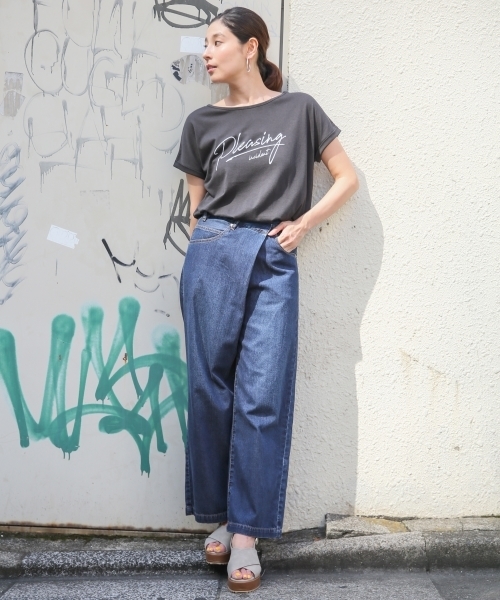LEPSIM(レプシィム)の「80‘sライクロゴT/SS 802013(Tシャツ/カットソー・レディース・オフホワイト/ブラック/チャコールグレー・FREE)」の8枚目の写真