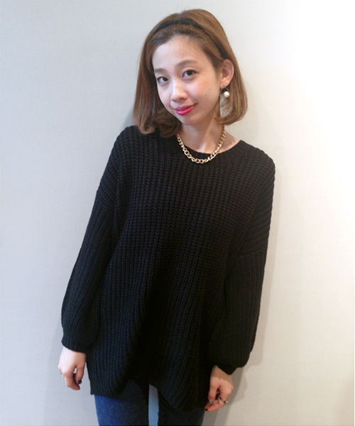 WHO'S WHO gallery（フーズフーギャラリー）の「ローゲージBIGニット（ニット/セーター・レディース・アイボリー/ブラック/ブルー/オレンジ・FREE）」の2枚目の写真