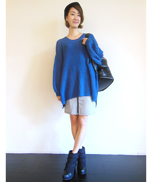 WHO'S WHO gallery（フーズフーギャラリー）の「ローゲージBIGニット（ニット/セーター・レディース・アイボリー/ブラック/ブルー/オレンジ・FREE）」の12枚目の写真