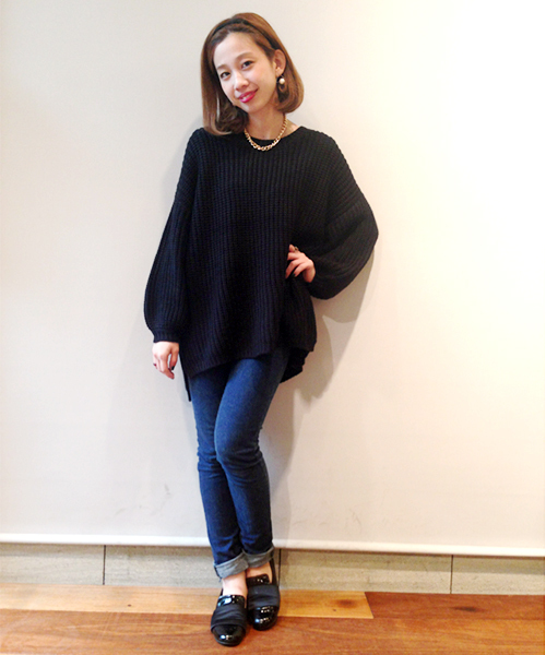 WHO'S WHO gallery（フーズフーギャラリー）の「ローゲージBIGニット（ニット/セーター・レディース・アイボリー/ブラック/ブルー/オレンジ・FREE）」の14枚目の写真