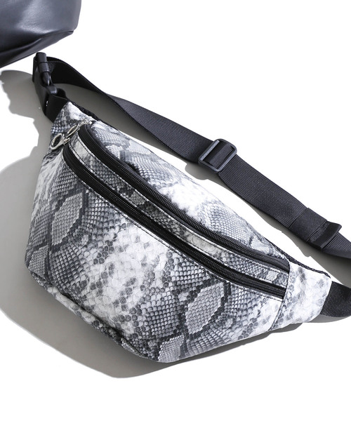 WEGO（ウィゴー）の「WEGO/ダブルZIPリングウエストバッグ（ボディバッグ/ウエストポーチ・レディース・その他1/その他2/ブラック/その他3/シルバー・FREE）」の5枚目の写真