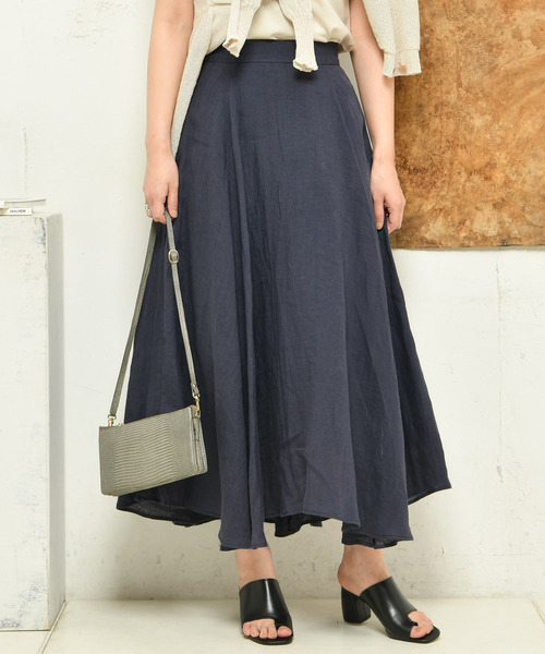 DouDou（ドゥドゥ）の「マキシフレアスカート（スカート・レディース・ベージュ/ネイビー/グリーン/ブラック/ライトベージュ/オフホワイト・38/36）」の6枚目の写真