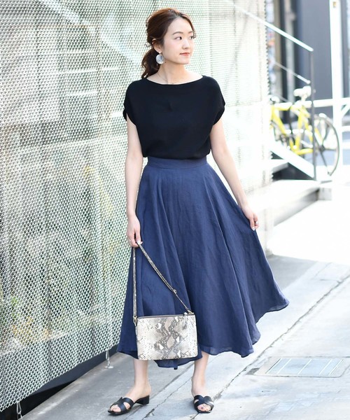 DouDou（ドゥドゥ）の「マキシフレアスカート（スカート・レディース・ベージュ/ネイビー/グリーン/ブラック/ライトベージュ/オフホワイト・38/36）」の14枚目の写真