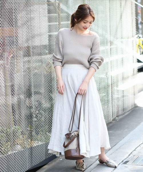 DouDou（ドゥドゥ）の「マキシフレアスカート（スカート・レディース・ベージュ/ネイビー/グリーン/ブラック/ライトベージュ/オフホワイト・38/36）」の10枚目の写真