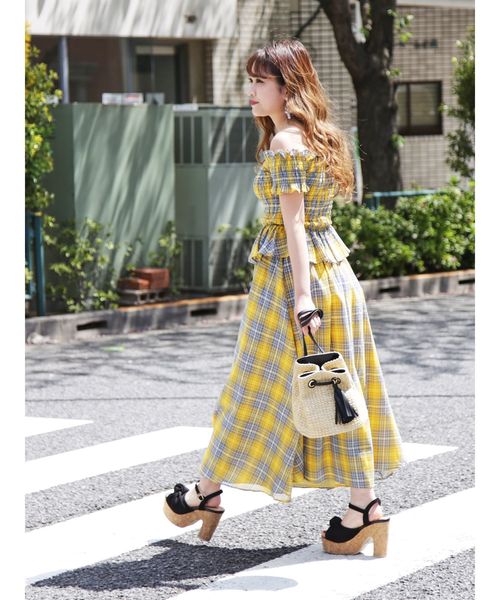 dazzlin（ダズリン）の「RAYマドラスチェックロングスカート