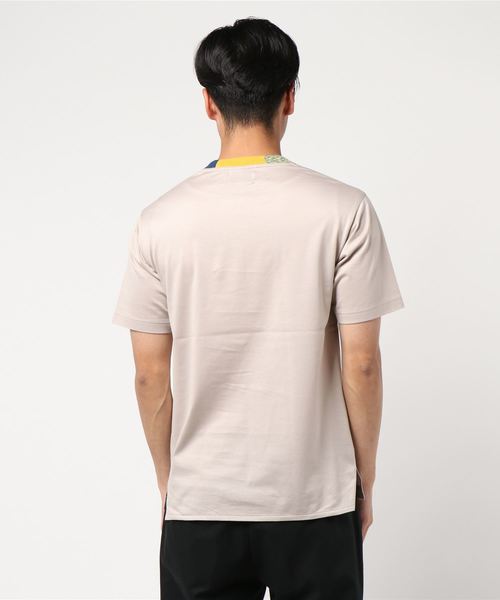 EDIFICE（エディフィス）の「WKED / ウィークエンド ネックドッキングTee（Tシャツ/カットソー・メンズ・ライトグレー/ゴールド/ブラウン系その他・SMALL/FREE/MEDIUM/LARGE）」の8枚目の写真