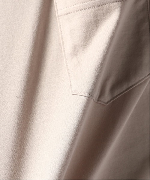 EDIFICE（エディフィス）の「WKED / ウィークエンド ネックドッキングTee（Tシャツ/カットソー・メンズ・ライトグレー/ゴールド/ブラウン系その他・SMALL/FREE/MEDIUM/LARGE）」の6枚目の写真