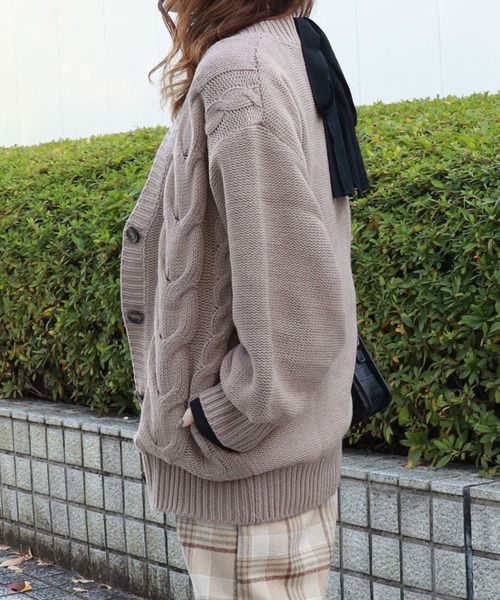 PairPair（ペアペア）の「裏地付きケーブルニットカーデ（その他アウター・レディース・ベージュ/モカ/アイボリー・FREE）」の11枚目の写真