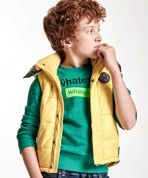 DIESEL（ディーゼル）の「DIESEL（ディーゼル）Kids & Junior ダウン中綿ベストベストブルゾン（ダウンベスト・キッズ・ブラック/イエロー/ネイビー・12Y/4Y/6Y/16Y/8Y/14Y/10Y）」の3枚目の写真