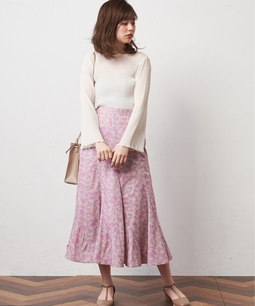 natural couture（ナチュラルクチュール）の「【WEB限定カラー有り】細プリーツシフォンメローTブラウス（シャツ/ブラウス・レディース・ブラック/ベージュ/オフホワイト/ピンク/ミント/オレンジ・FREE）」の7枚目の写真