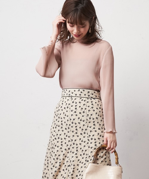 natural couture（ナチュラルクチュール）の「【WEB限定カラー有り】細プリーツシフォンメローTブラウス（シャツ/ブラウス・レディース・ブラック/ベージュ/オフホワイト/ピンク/ミント/オレンジ・FREE）」の14枚目の写真