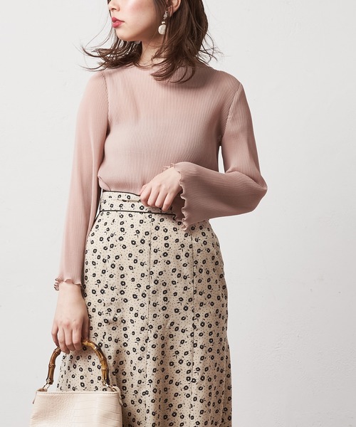 natural couture（ナチュラルクチュール）の「【WEB限定カラー有り】細プリーツシフォンメローTブラウス（シャツ/ブラウス・レディース・ブラック/ベージュ/オフホワイト/ピンク/ミント/オレンジ・FREE）」の15枚目の写真