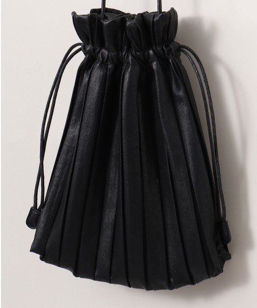 cepo（セポ）の「プリーツ　巾着バッグ（ハンドバッグ・レディース・ブラック/オフホワイト/ゴールド・FREE）」の12枚目の写真