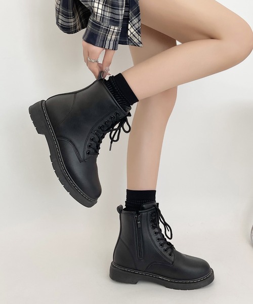 Shoes in Closet（シューズインクローゼット）の「レースアップ ワーク