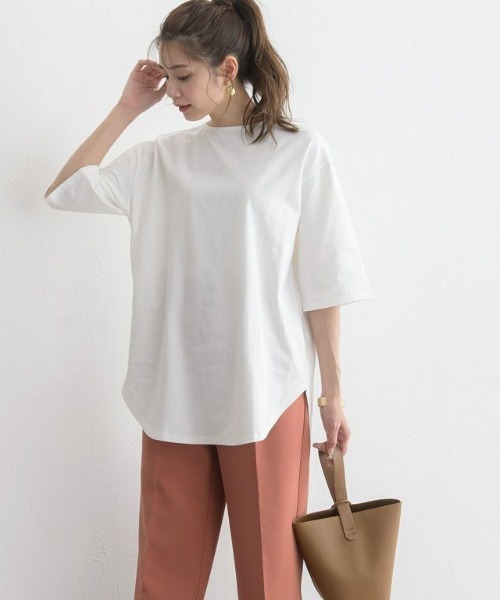 Pierrot(ピエロ)の「サイドスリットチュニックTシャツ(Tシャツ/カットソー・レディース・その他/ブラック/チャコールグレー/ベージュ系その他/オフホワイト・L/M)」の6枚目の写真