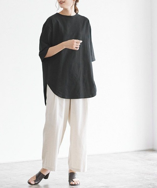 Pierrot(ピエロ)の「サイドスリットチュニックTシャツ(Tシャツ/カットソー・レディース・その他/ブラック/チャコールグレー/ベージュ系その他/オフホワイト・L/M)」の20枚目の写真