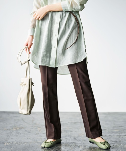 GeeRA（ジーラ）の「センタープレスフレアーパンツ（その他パンツ・レディース・ブラック/ブラウン/ブルー/アイボリー/スモークピンク・SMALL/MEDIUM/LARGE/X-LARGE/XX-LARGE）」の3枚目の写真