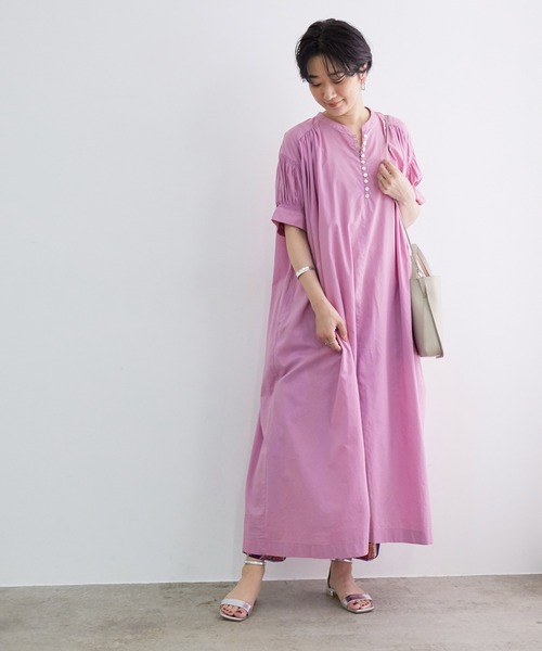 ADAM ET ROPE'（アダムエロペ）の「コットンボイルロングワンピース（ワンピース・レディース・チャコールグレー/ベージュ/ラベンダー・FREE）」の18枚目の写真