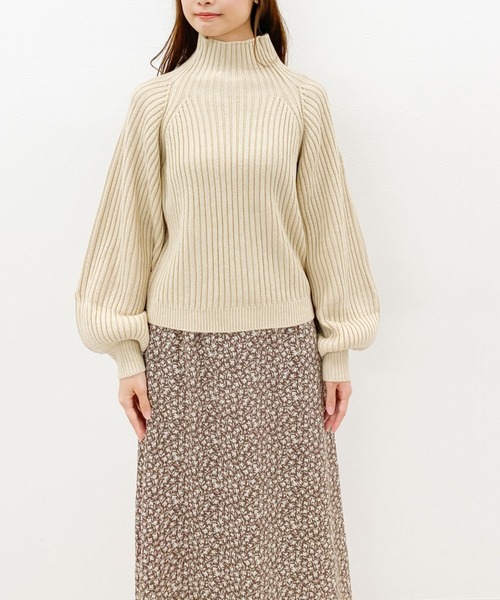 archives(アルシーヴ)の「ボリュームワイドリブニット(ニット/セーター・レディース・ベージュ/ブルー/アイボリー/マスタード/モカ・MEDIUM)」の10枚目の写真