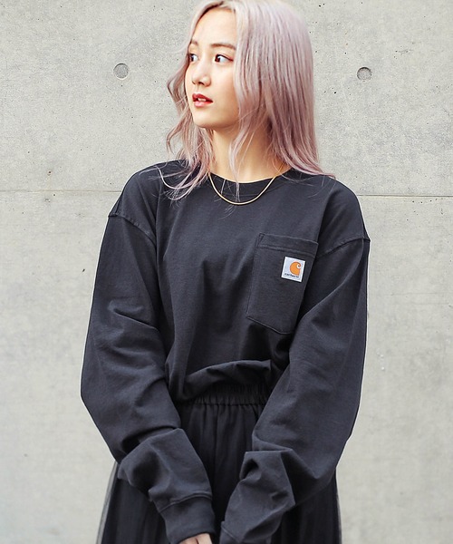 Carhartt(カーハート)の「Carhartt/カーハート Workwear Long-Sleeve Pocket T-Shirt ポケット付き 長袖Tシャツ(Tシャツ/カットソー・メンズ・ブラック/グレー/チャコールグレー/グリーン/ネイビー/ダークブラウン/グレー系その他/ブルー系その他2/グリーン系その他/ブルー系その他/レッド系その他/ホワイト/グリーン系その他2/オレンジ系その他・SMALL/MEDIUM/LARGE/X-LARGE/XX-LARGE)」の3枚目の写真